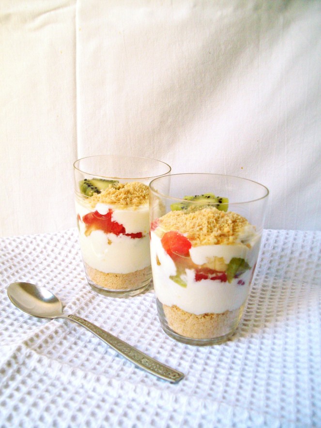 layered yogurt dessert0001